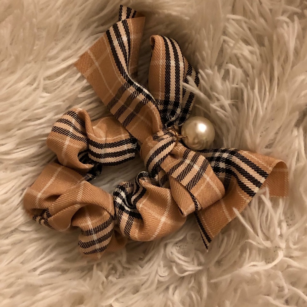 Vintage Plaid Scrunchy With Pearl